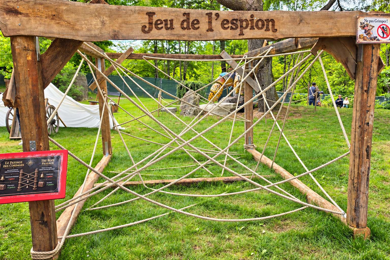 Zone piégée "cordes d'espion"